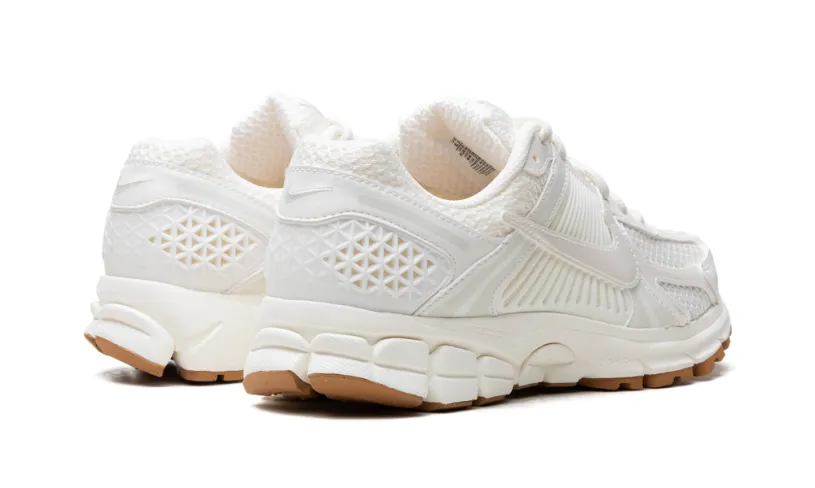 Nike Lifestyle WMNS Nike Zoom Vomero 5 'SAIL GUM'